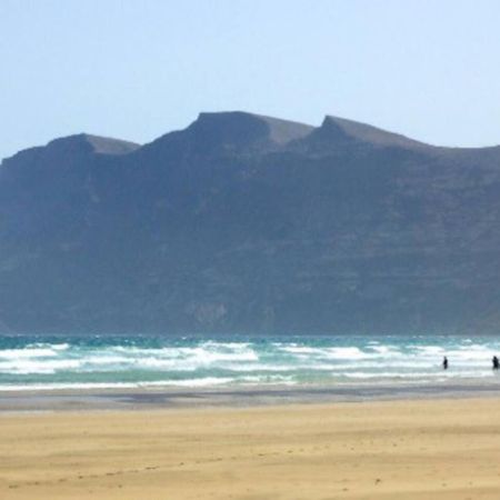 Famara Surf Wifi Leilighet Eksteriør bilde